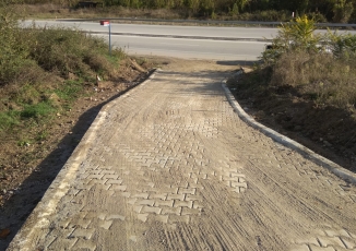YENİ MAHALLEDE YOL YAPIM ÇALIŞMASI