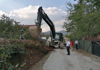 GEYİKLİ DEDE TÜRBESİ' NİN YOL YAPIMINA BAŞLANDI