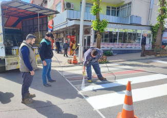 YAYA GEÇİTLERİ VE KASİSTLER BOYANIYOR