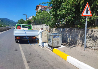 ÇÖP KONTEYNERLERİ DEZENFEKTE ÇALIŞMASI GERÇEKLEŞTİRİLDİ
