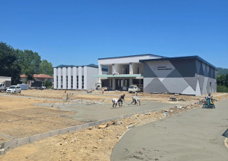 GENÇLİK MERKEZİ SOSYAL TESİSİ TEMMUZ AYI SONUNA YETİŞTİRİLİYOR