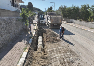 CUMHURİYET CADDESİNDE ALTYAPI YENİLENİYOR